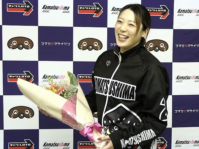 小松島競輪「ミッドナイトG3」ガールズケイリン
<div class=